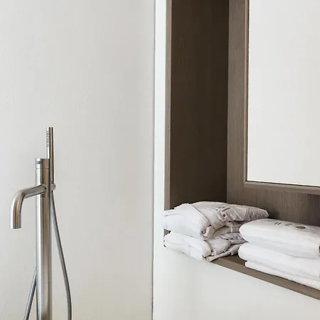 Meo Design & 4* Catania