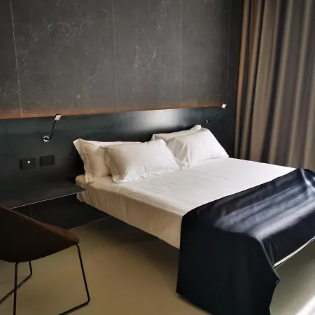 Meo Design & 4* Catania