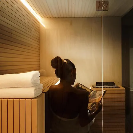 Konukevi Meo Design & 4*