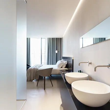 Konukevi Meo Design & 4*